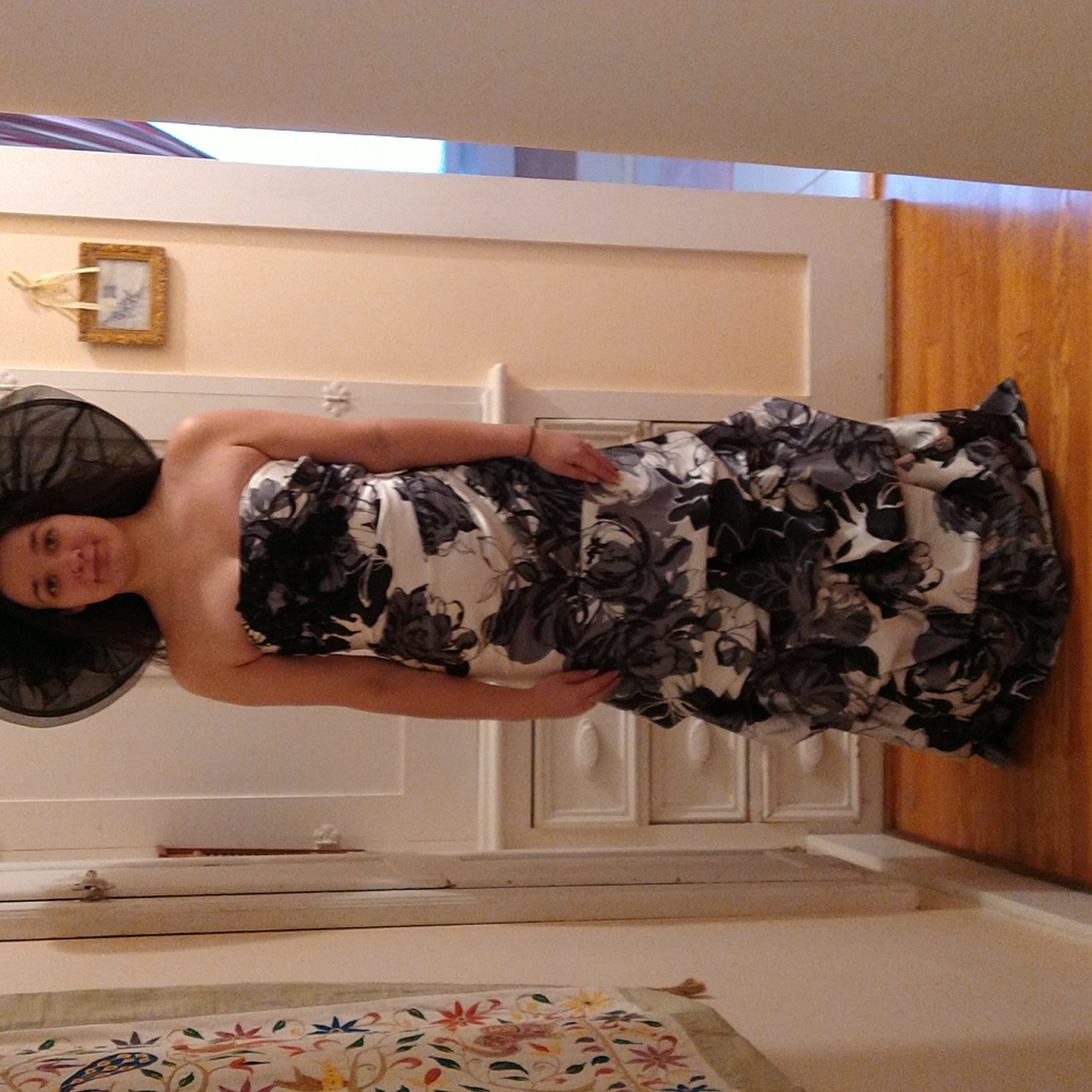Dresses by Deb black/white/gray strapless gown Sz 3/4